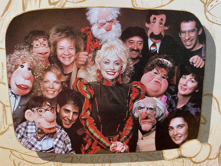 The Peppercorn Players puppets and cast with Dolly Parton