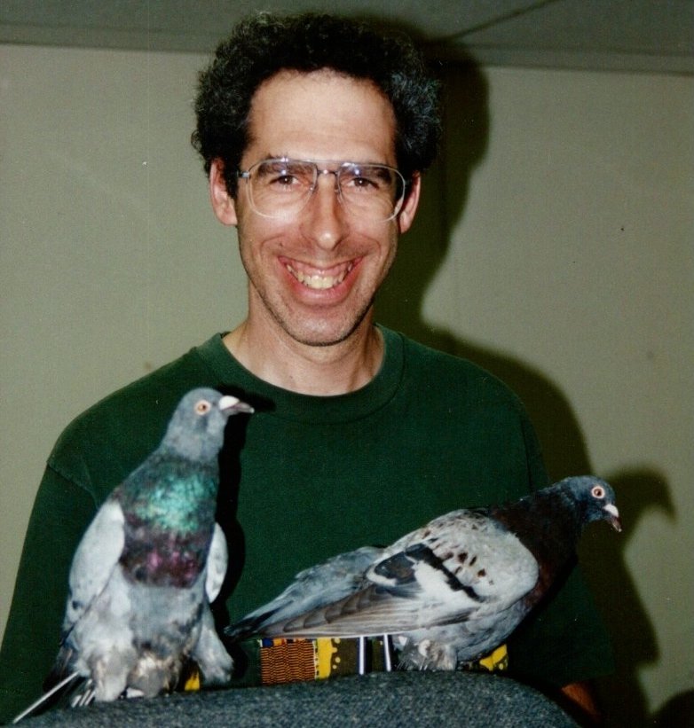 Allan with the animatronic pigeons from Dr. Dolittle